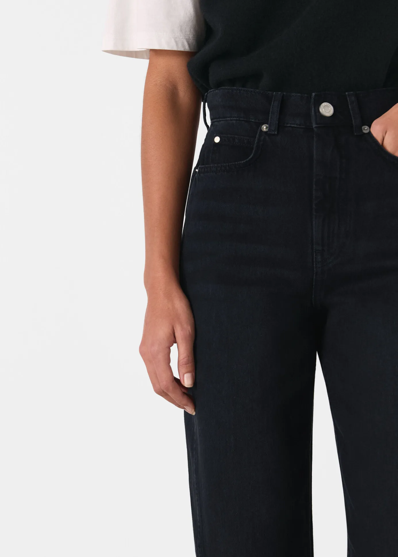 Black Authentic Barrel Leg Jean
