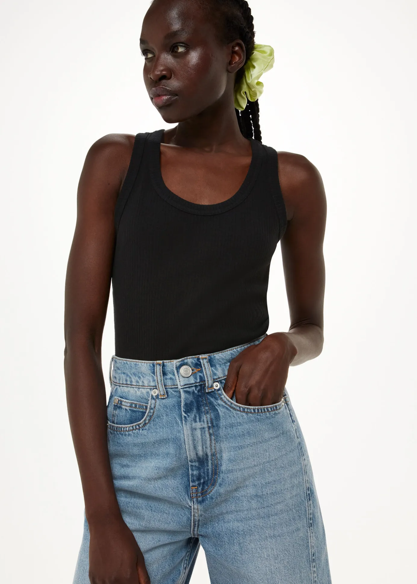 Black Ultimate Ribbed Scoop Vest